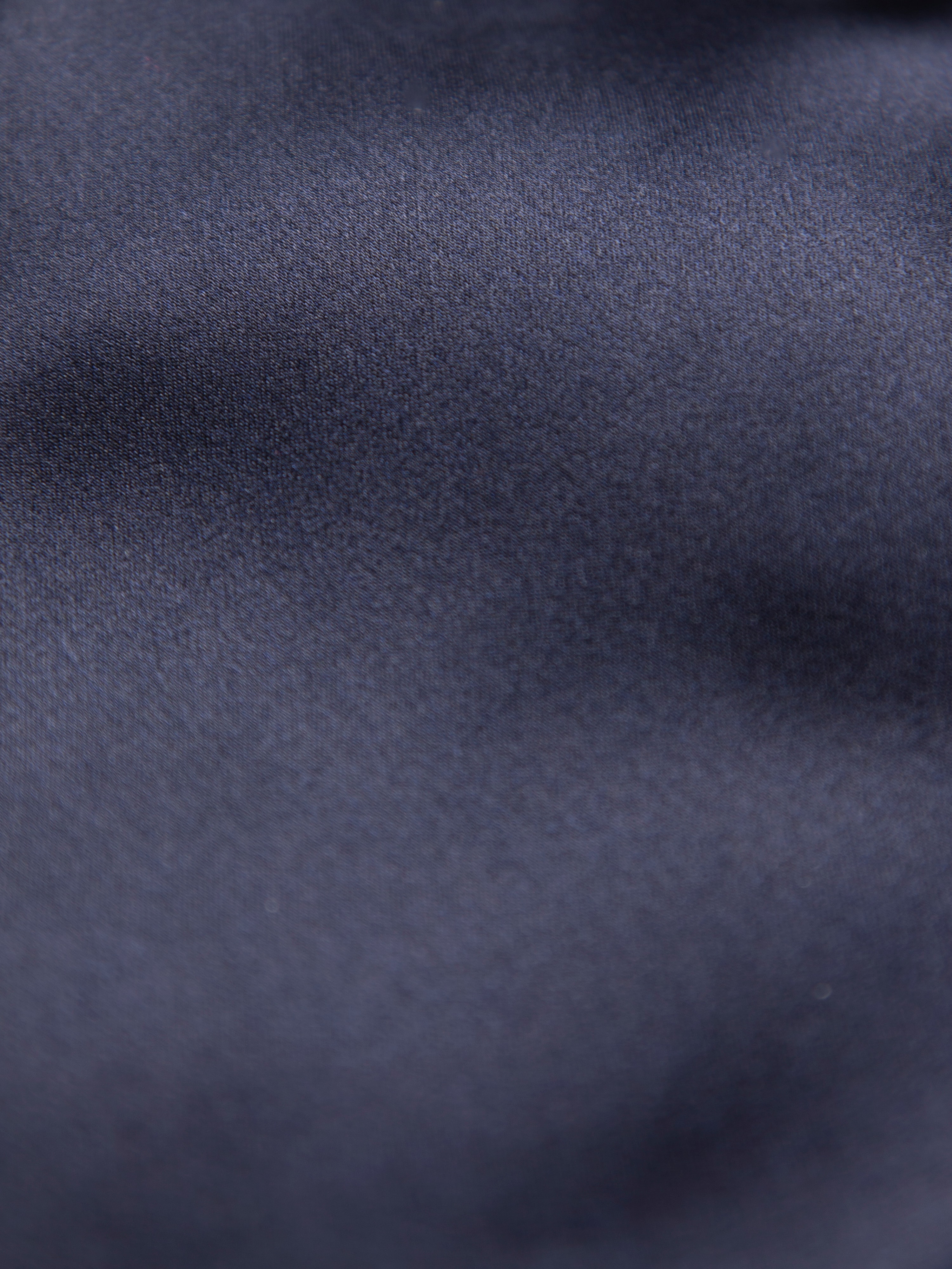 Essential-Krawatte aus marineblauer Seide